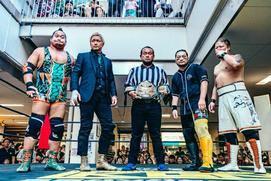 セミファイナル・スピリット・オブ・ガンバレ世界タッグ選手権試合